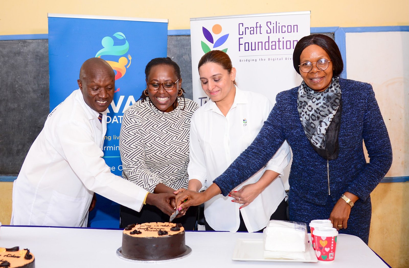 Java Foundation & Craft Silicon Foundation to Tackle Hunger & Digital Illiteracy in Schools